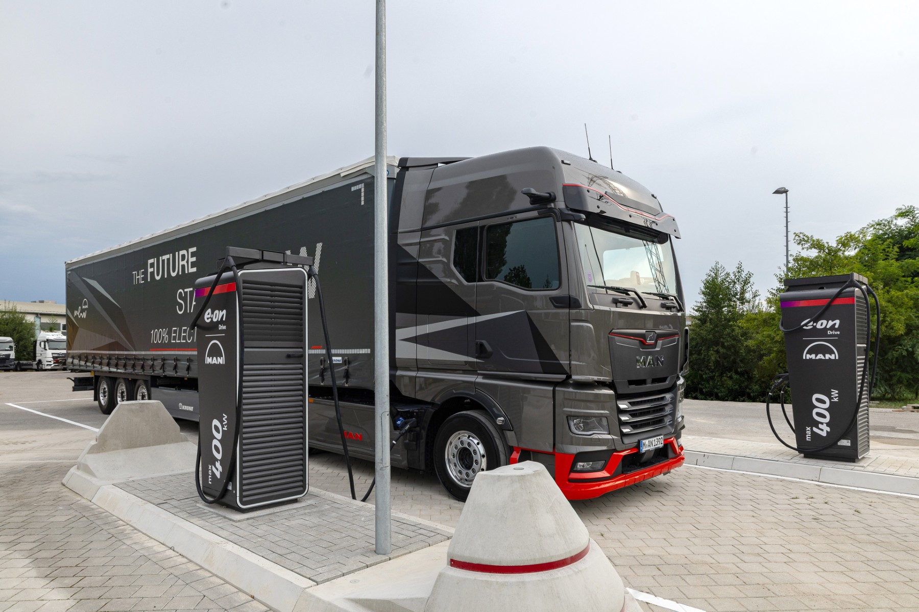 MAN and E.ON open first site of their truck charging network