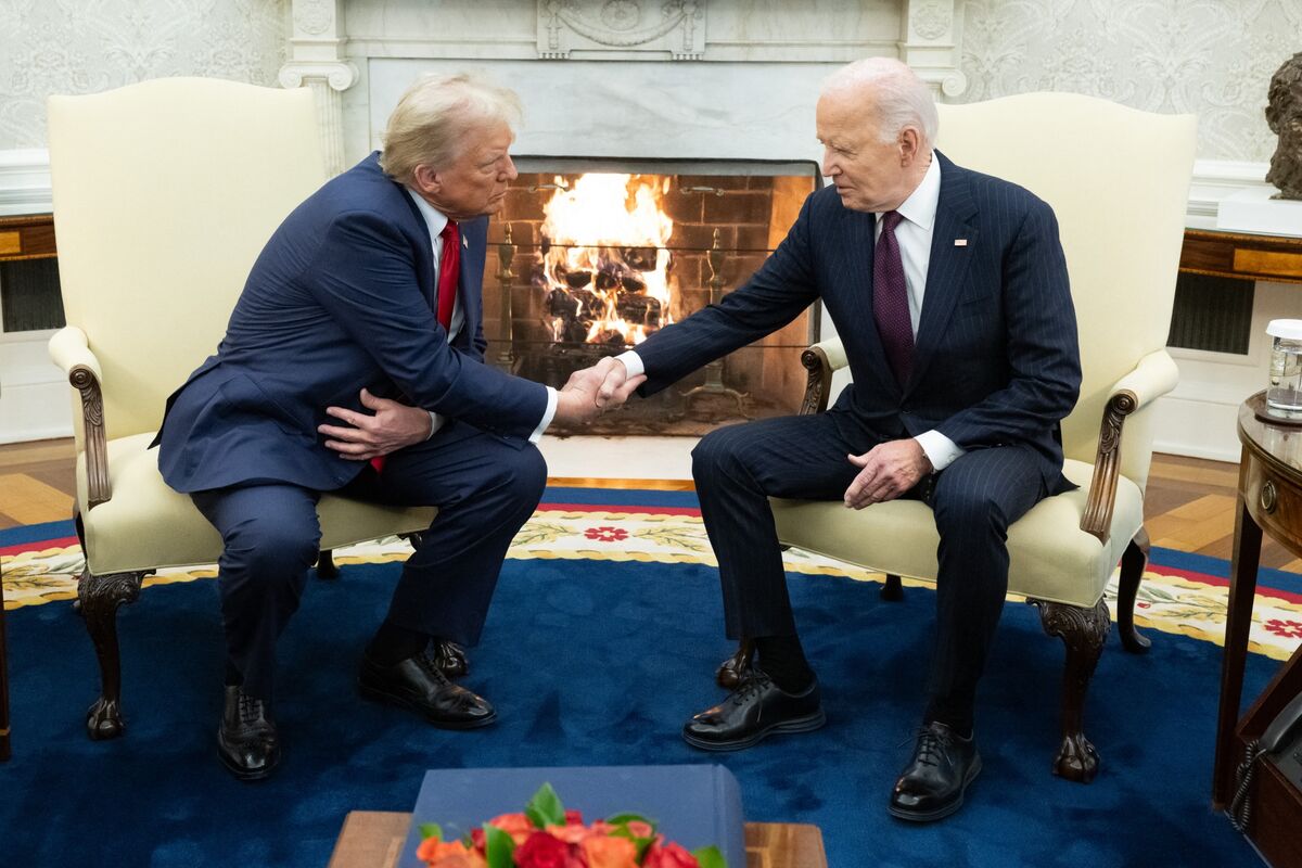 Biden Did Trump a Favor With US Missiles in Ukraine