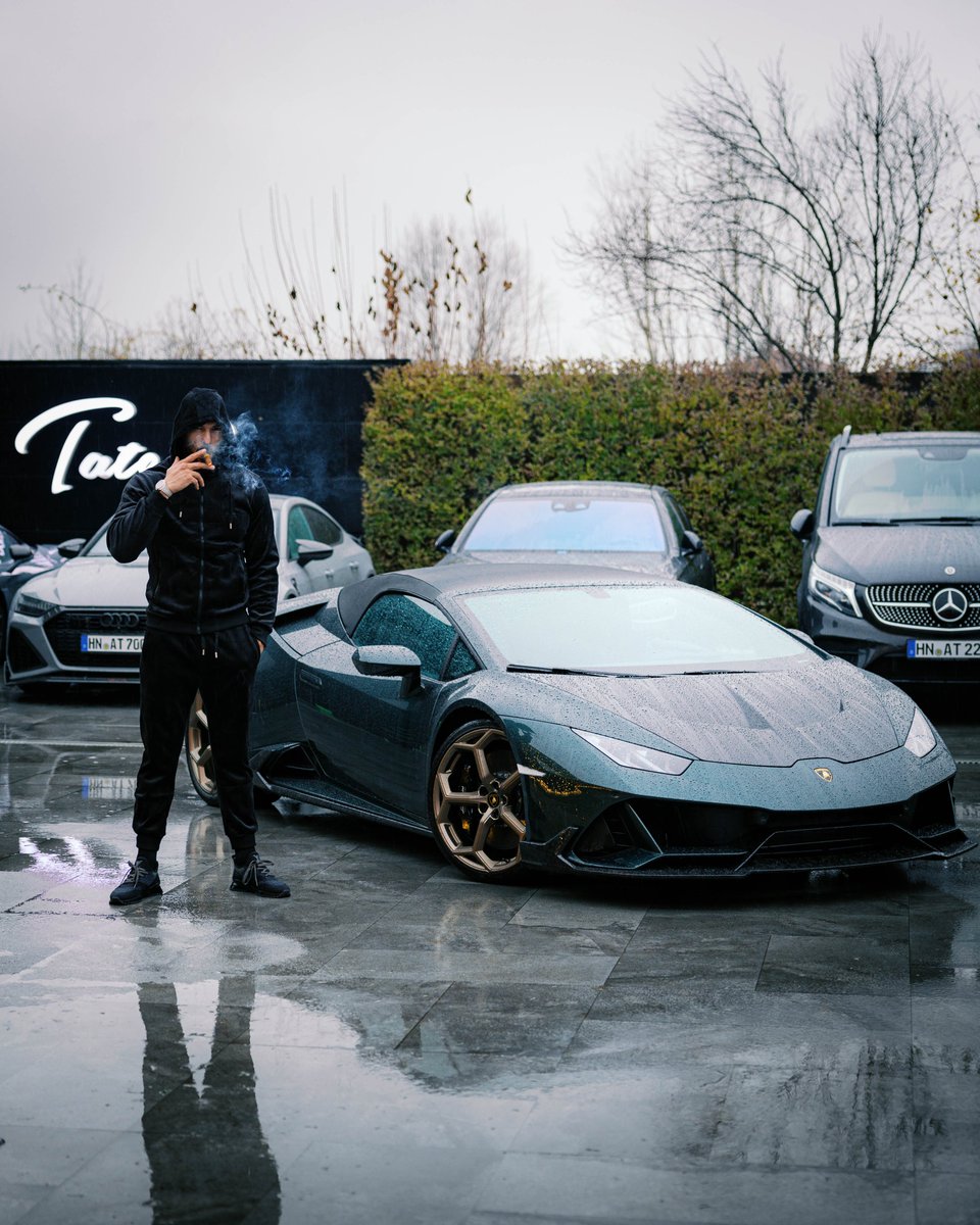 RT @LuxuryCars365: Lamborghini Huracan Spyder 🌧️ https://t.co/0RGhp3rjAG