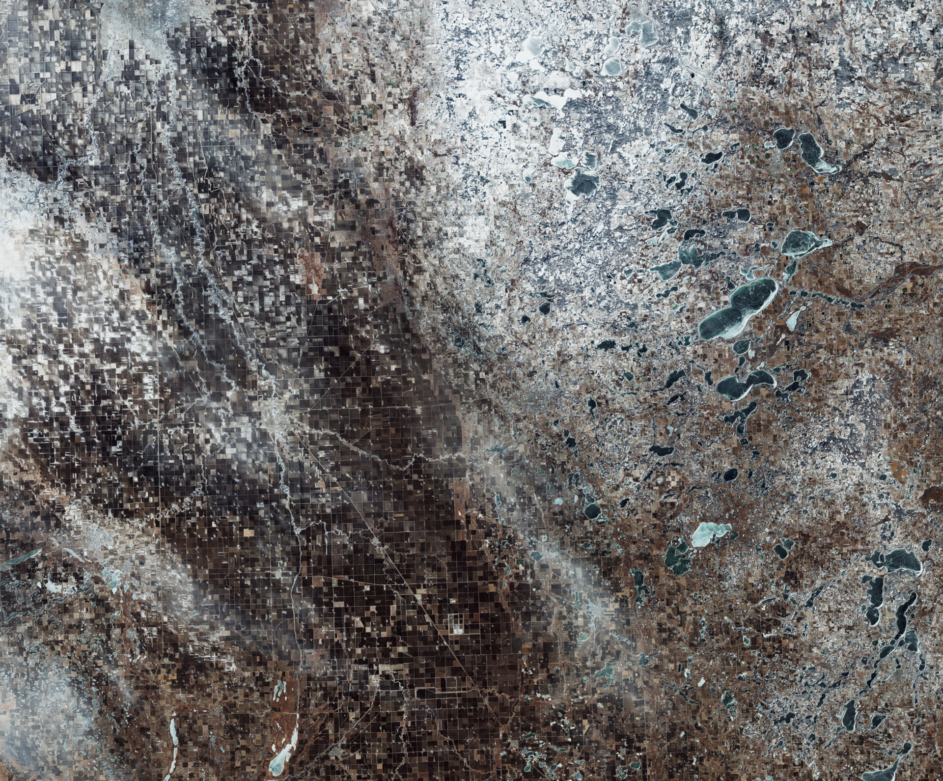 Earth from Space: Frozen borders