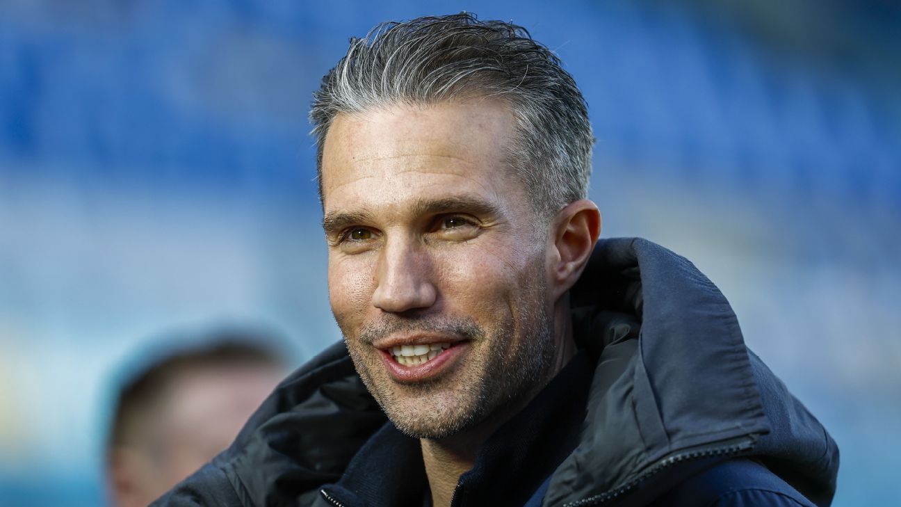 Sources: Van Persie to take Feyenoord coach role