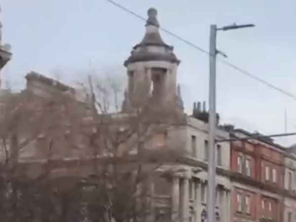 Shocking video shows sulky horse crashing on Dublin's O'Connell Street