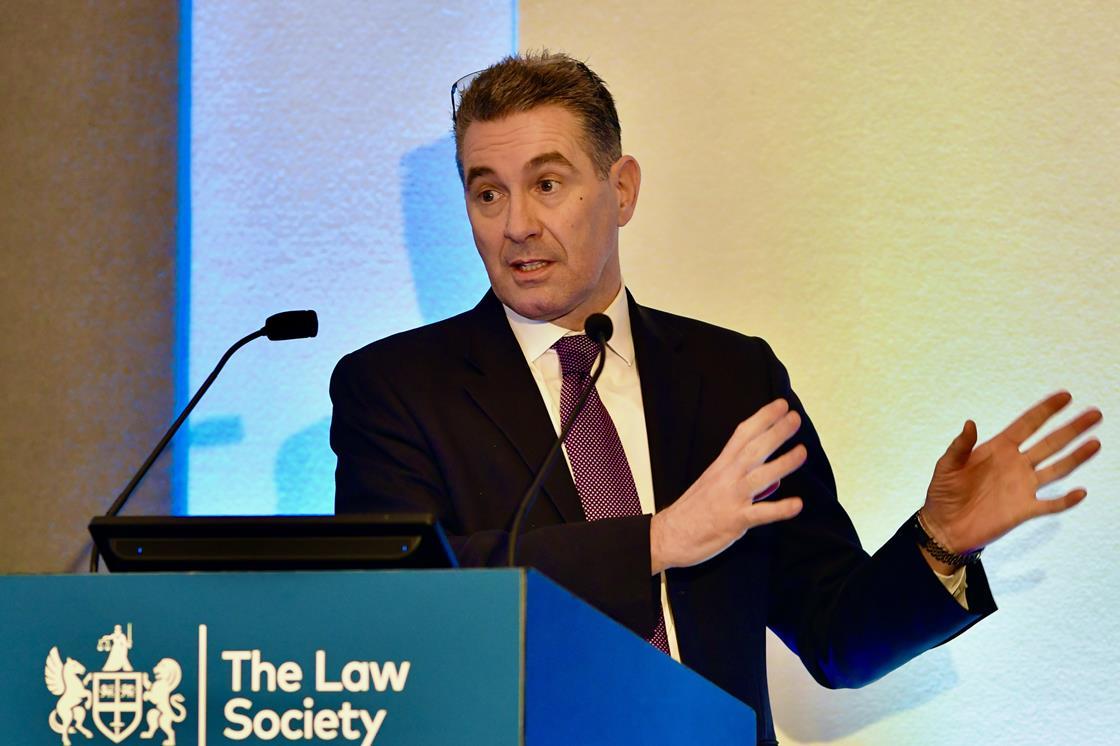 SRA approves '£2 letter' AI law firm