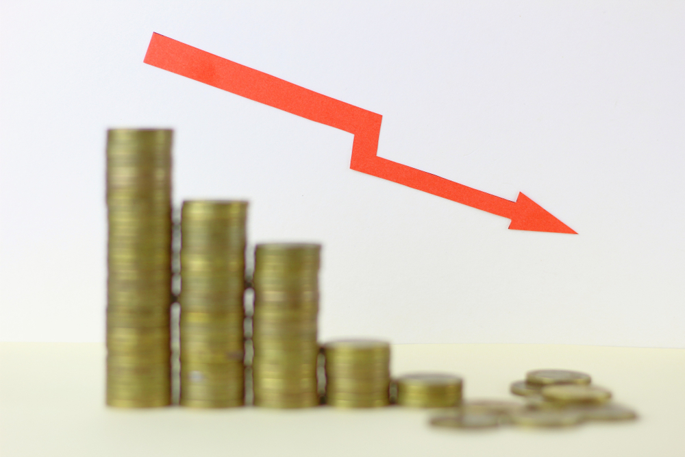 UK inflation falls more than expected to 2.6%