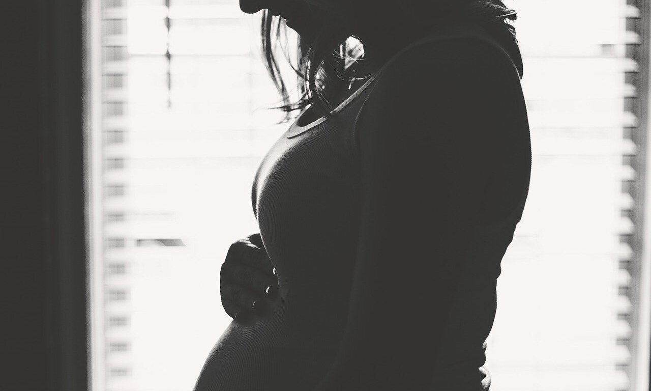 Study shows COVID-19 vaccines are not linked to miscarriage