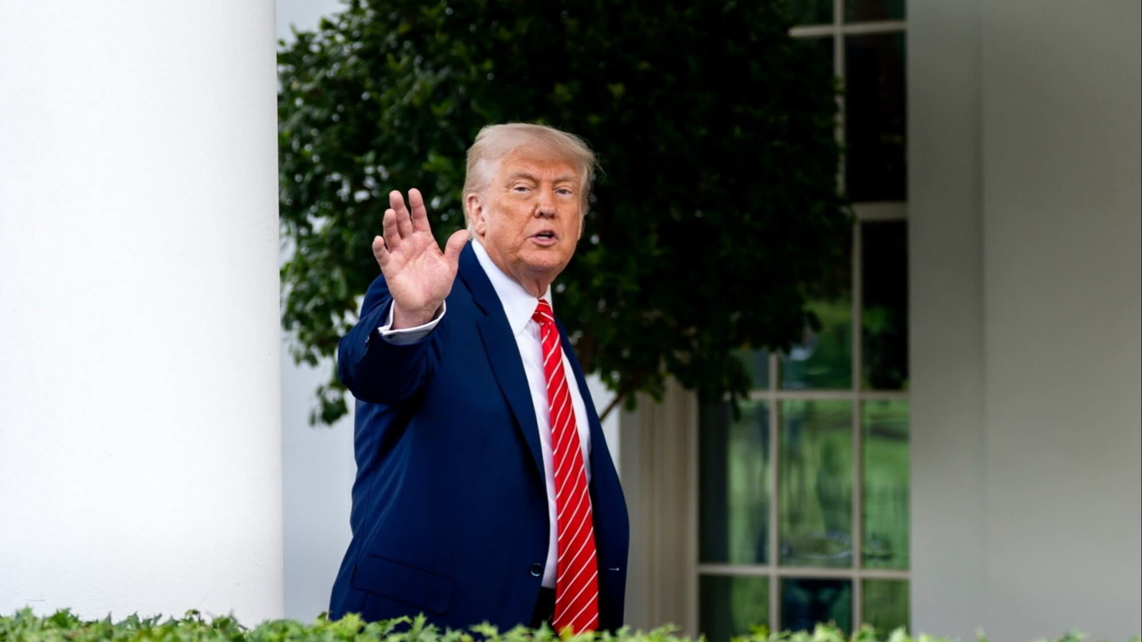 Donald Trump proposes to raise income taxes on wealthy Americans