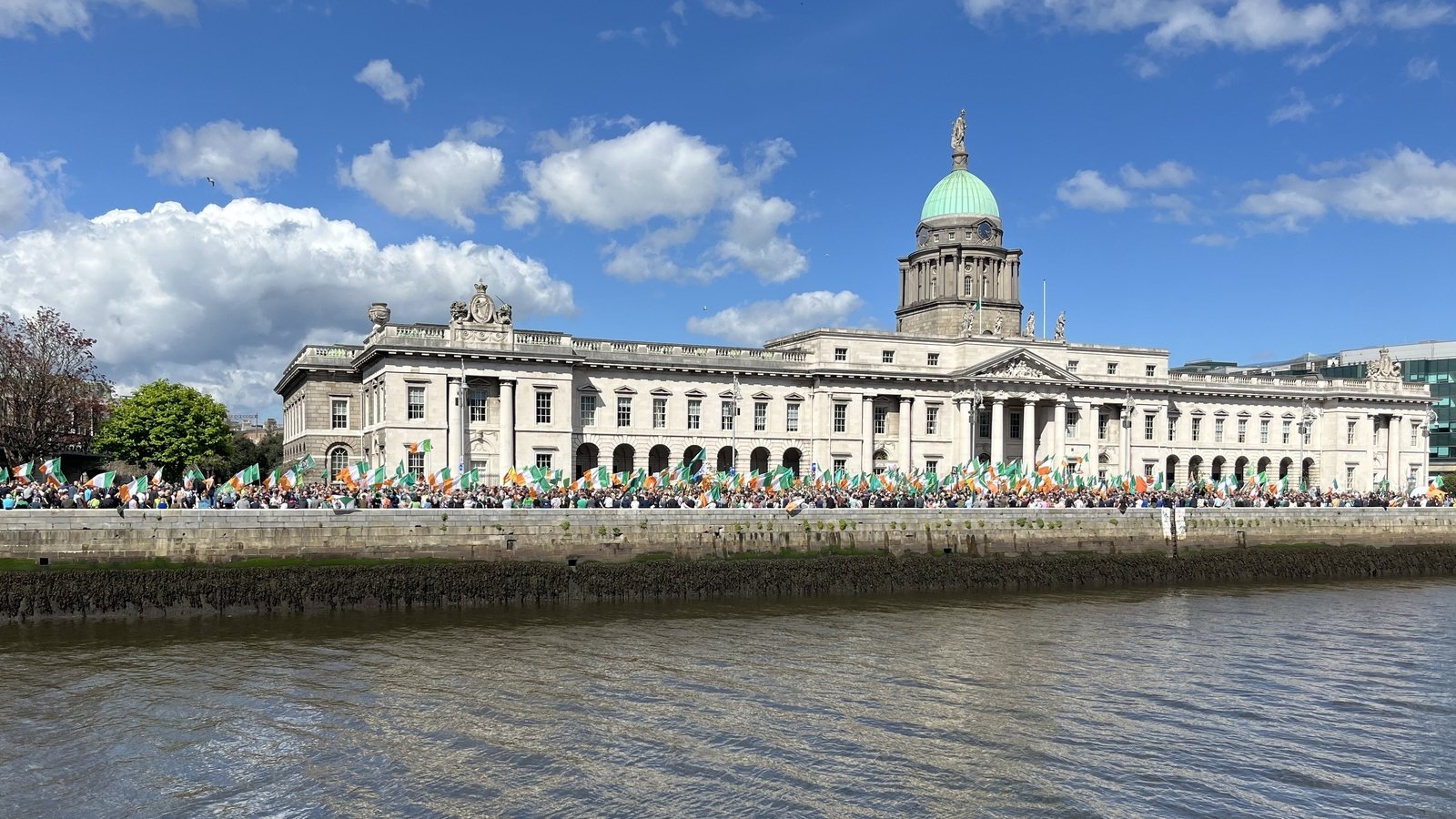 Thousands take part in demonstrations in Dublin city