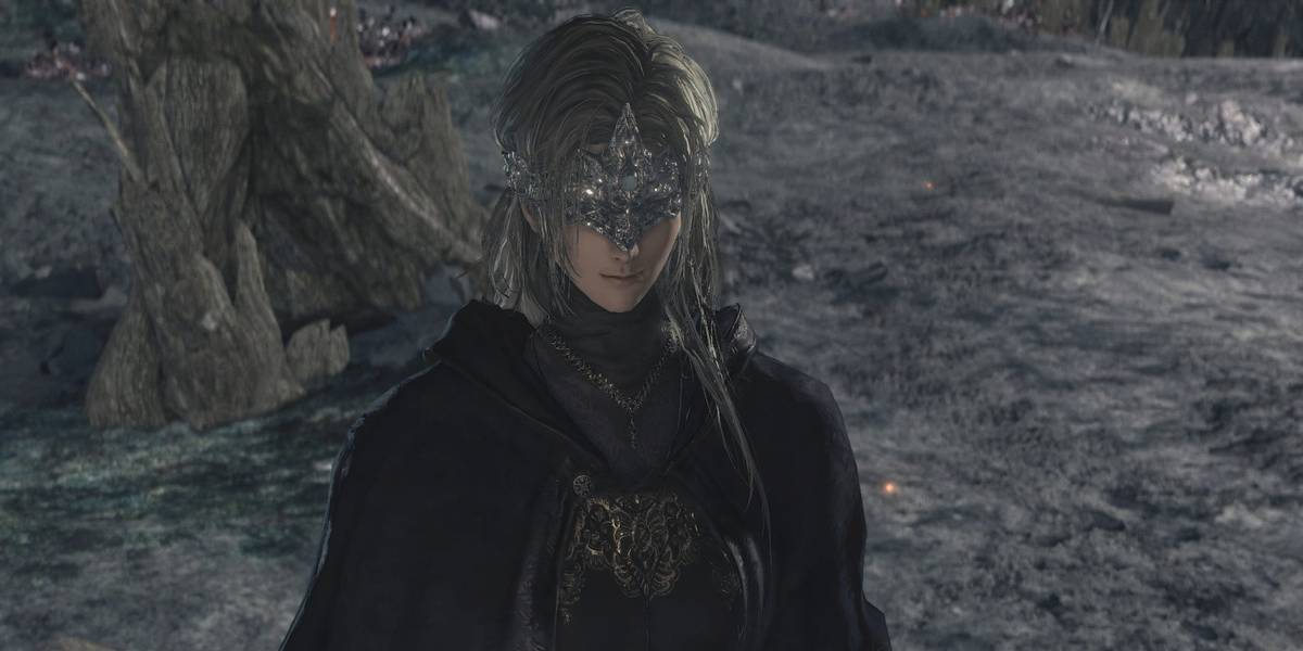 Dark Souls 3 Duo Have Perfected Cosplay With Incredibly Realistic Mimic & Fire Keeper