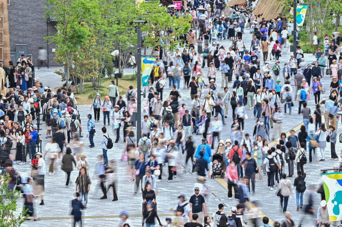 'Expo grandma' completes tour of all Osaka Expo pavilions