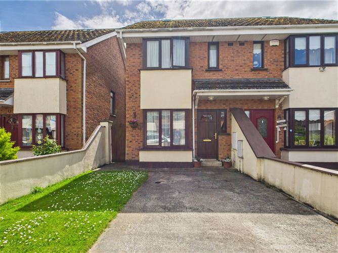 63 Rathstewart Crescent, Athy, County Kildare - Connaughton Auctioneers - 4932440