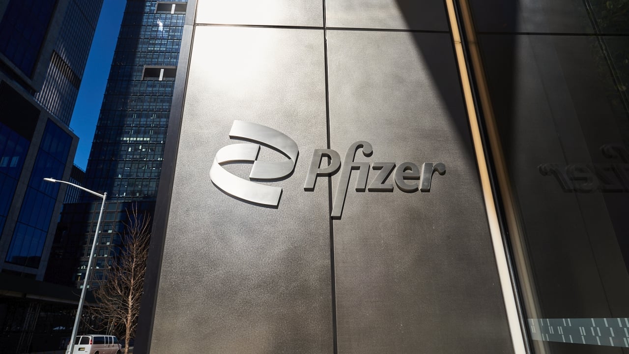 Pfizer again found to have discredited pharma industry with COVID-19 vaccine tweets