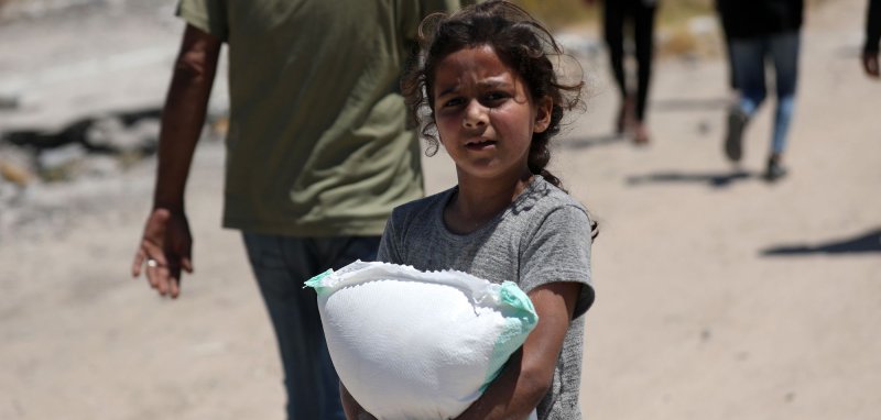2 reported dead after ‘hordes’ of Gazans overwhelm aid warehouse
