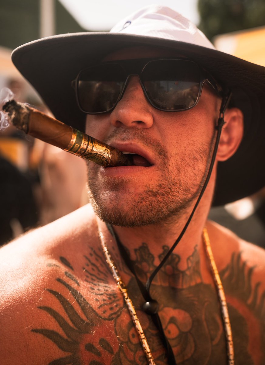 👑 @NotoriousCigar