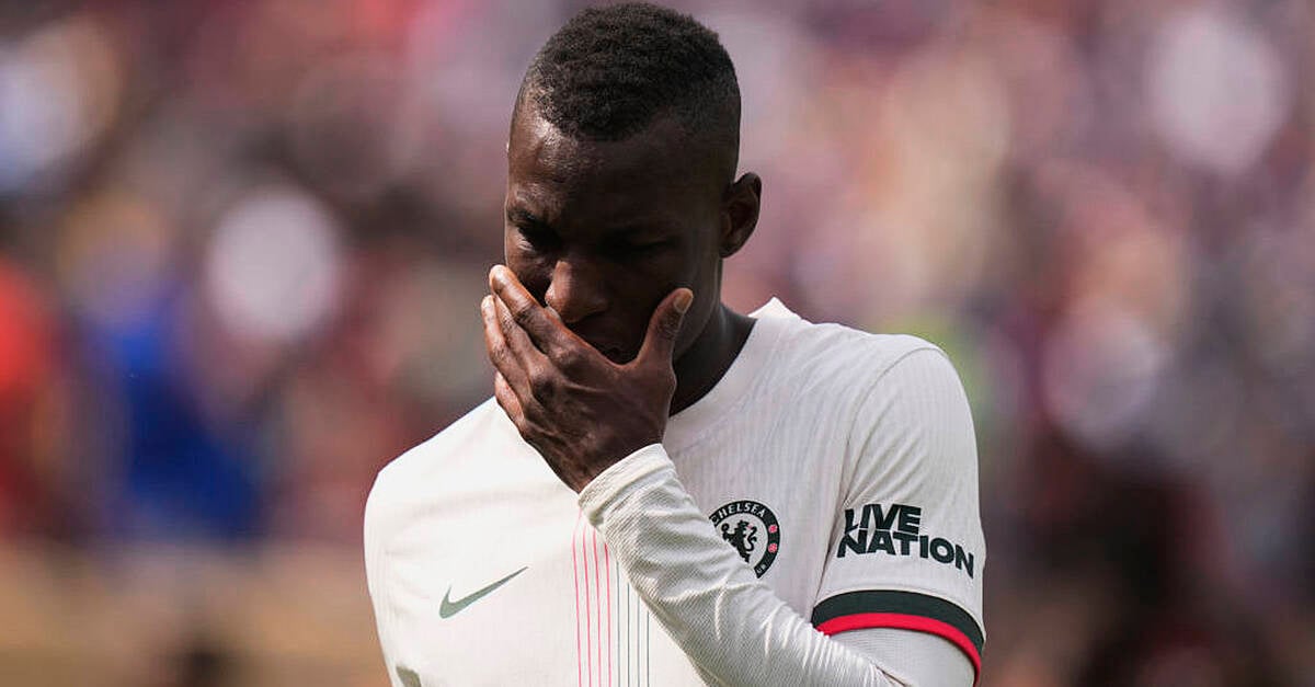Nicolas Jackson sent off as Chelsea implode against Flamengo