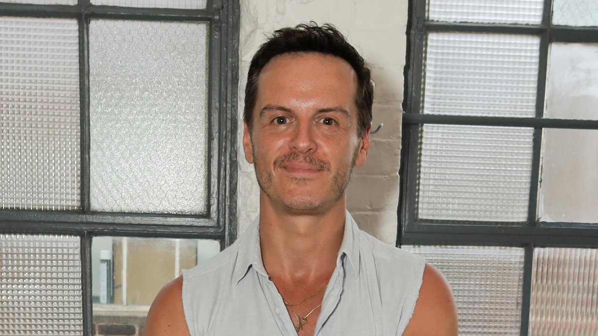 Andrew Scott channels Pedro Pascal as he flexes his biceps in vest top