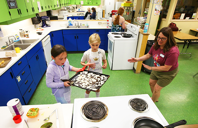 Bend park and rec camp mixes healthy eating with cooking fun