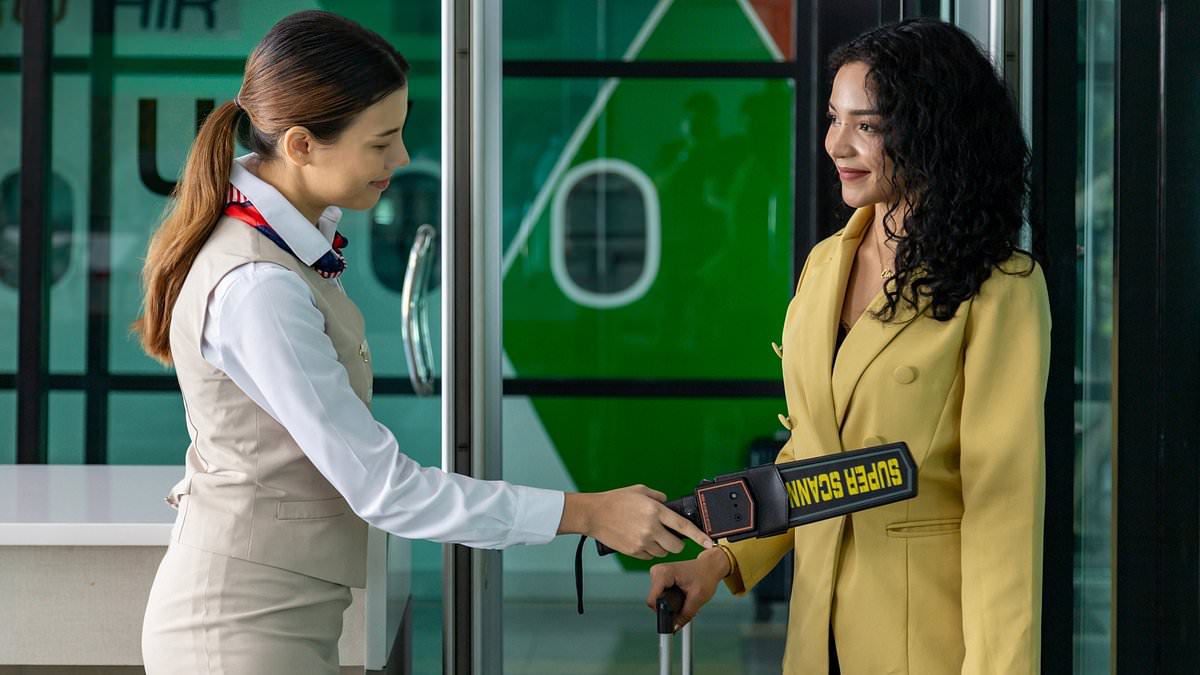 Woman's crotch gets her stopped at airport security for 'weirdest' reason that can affect ANYONE