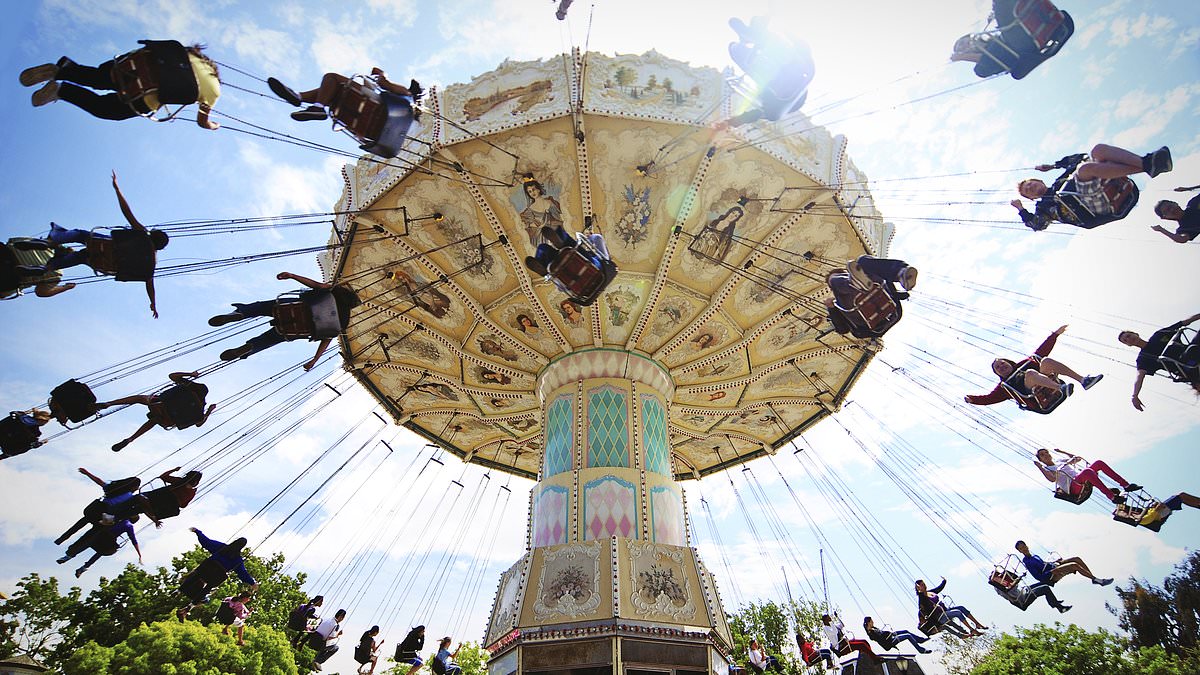 Six Flags announces closure of second park