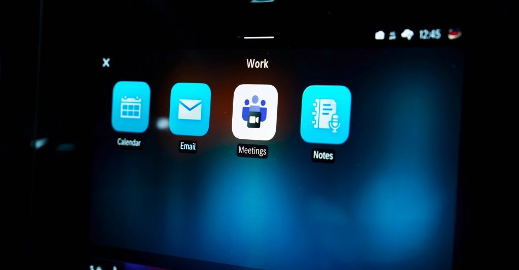 Mercedes-Benz will let you use an in-car camera in Microsoft Teams while driving