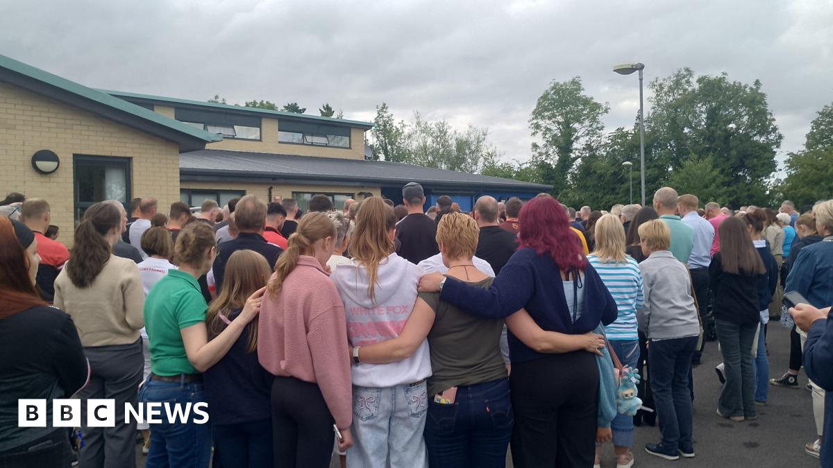 Maguiresbridge: Vigil held for murdered mother and two children