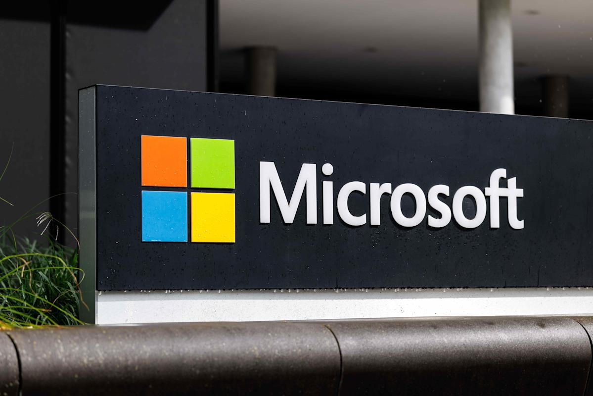 Top Stock Movers Now: Microsoft, Meta Platforms, Carvana, and More