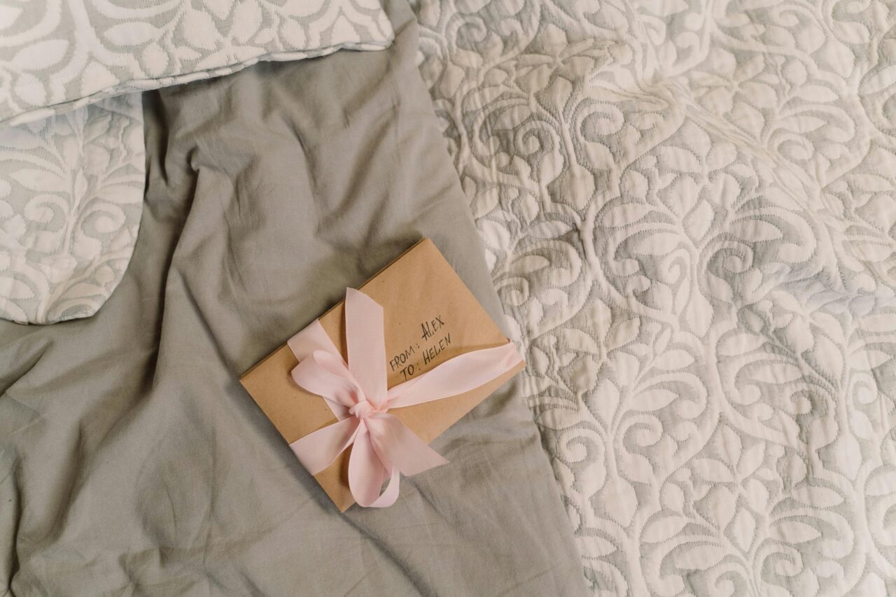 Gifting Bitcoin: Fold and Blackhawk Network Launch Crypto Gift Card for Everyday Shoppers