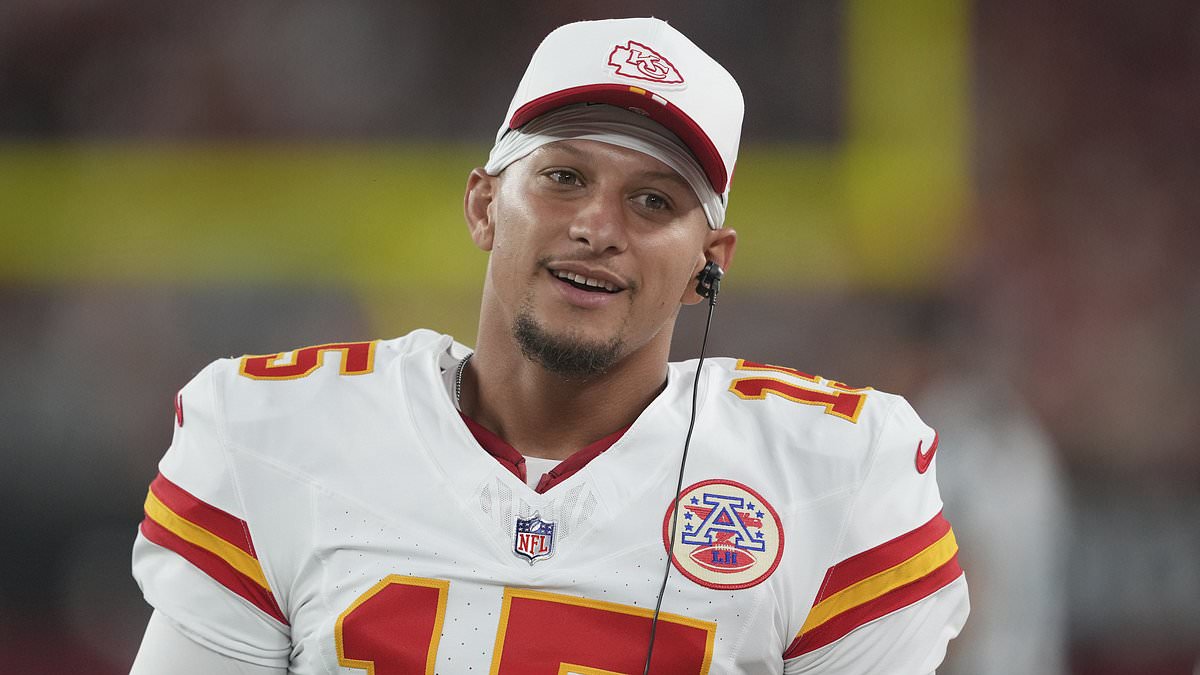 Chiefs fans fear the worst as Taylor Swift's New Heights episode causes YouTube to crash