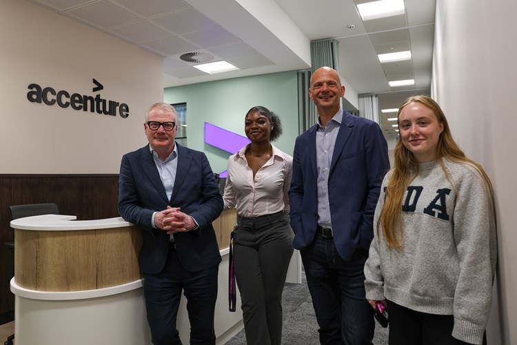 Mayor backs region’s business and financial services to drive jobs and growth