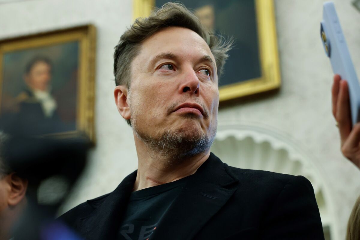 Musk Relies on AI to Breathe Life Into X’s Ad Business