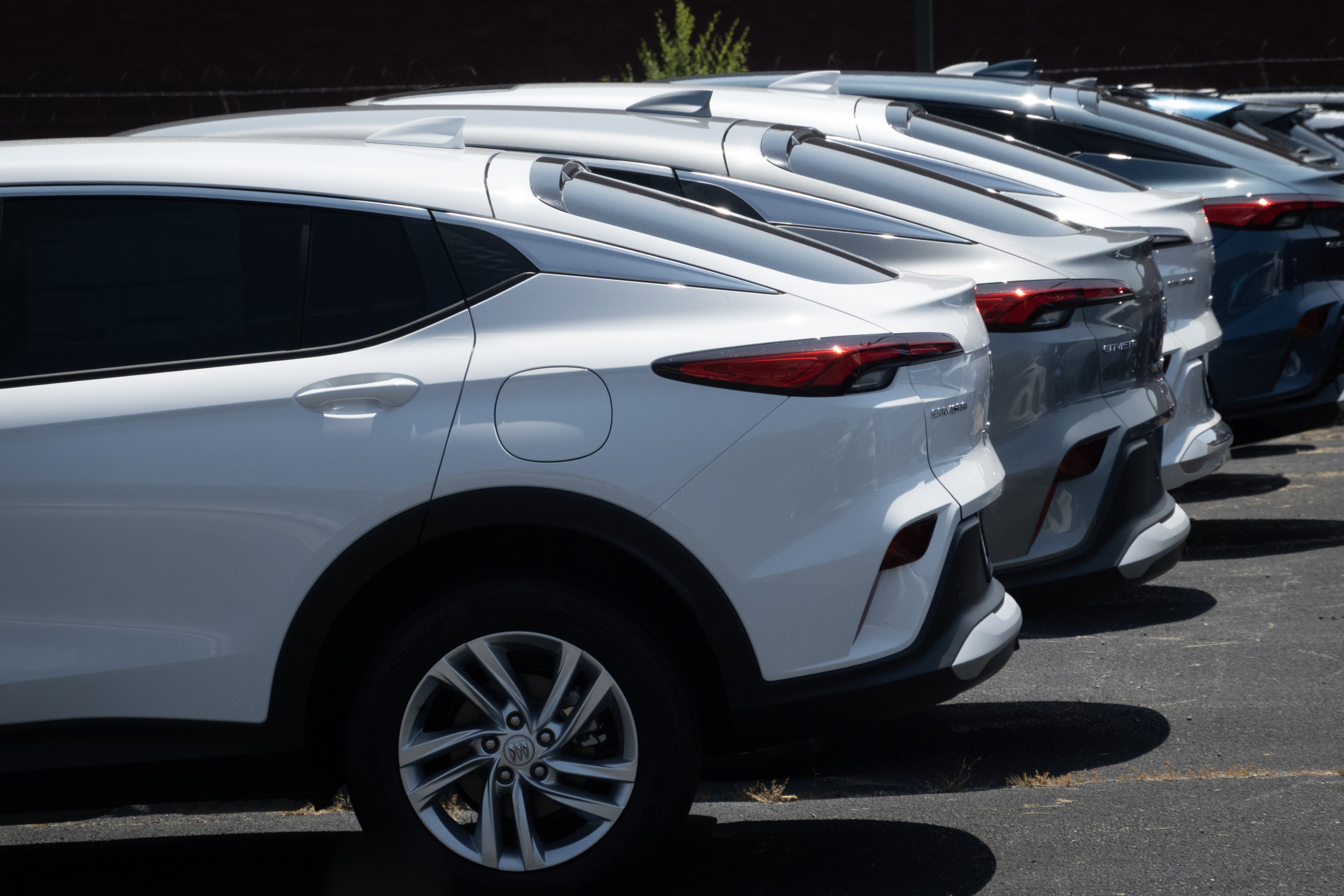Need a new car? Buy it now before Trump's tariffs hit, experts say