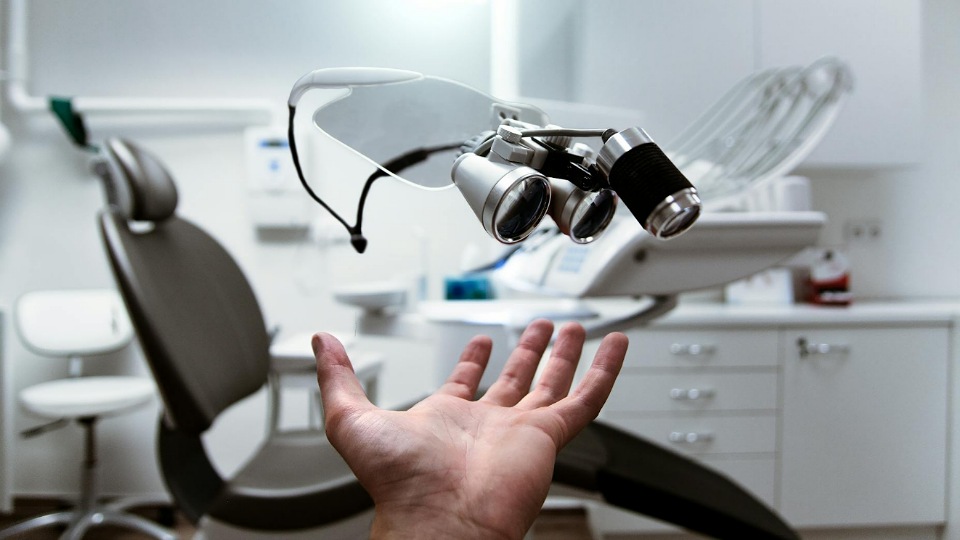 Dentists call for 20% cap on international students