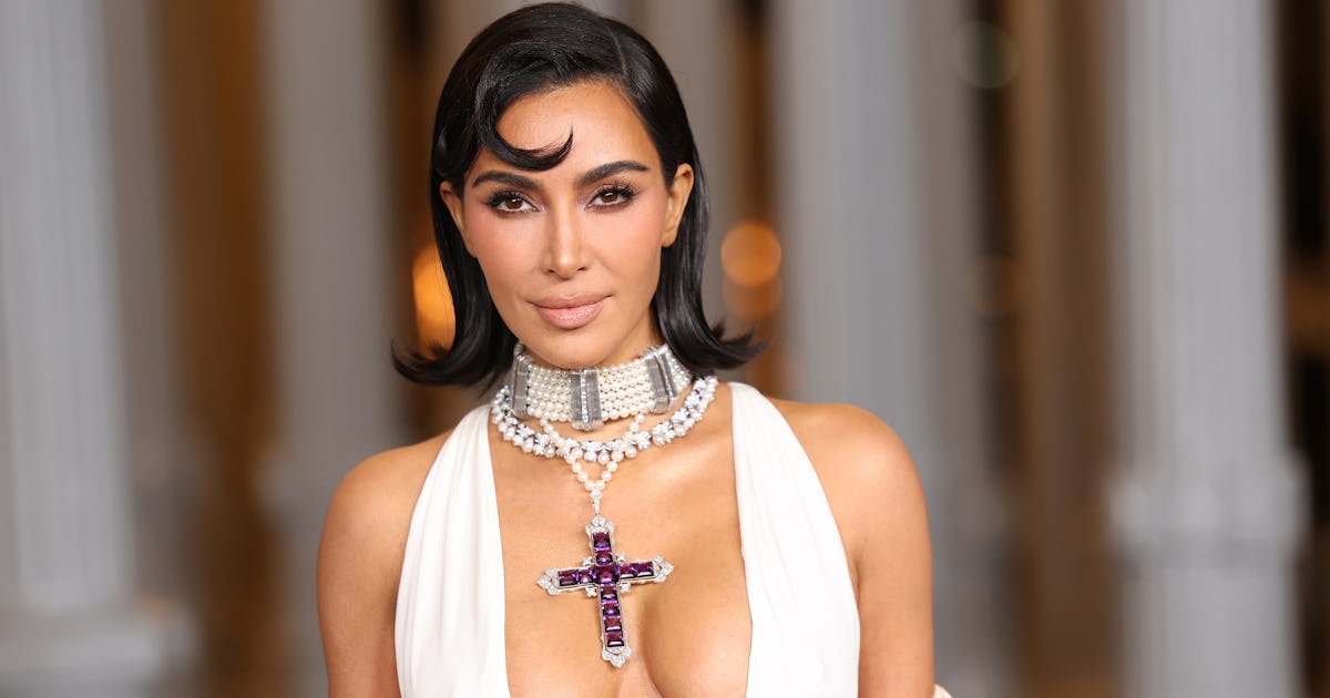Kim Kardashian Matched Her Sheer Bra To Her Tights Like A Pro