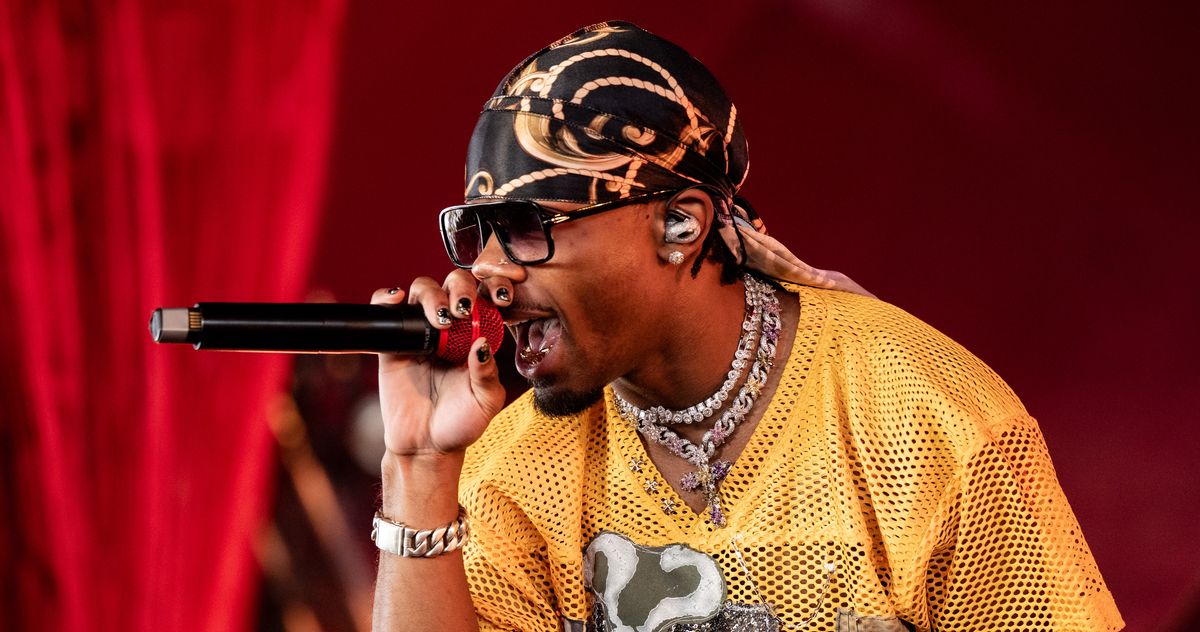 Dead Body Found in Singer D4vd’s Trunk While He’s On Tour