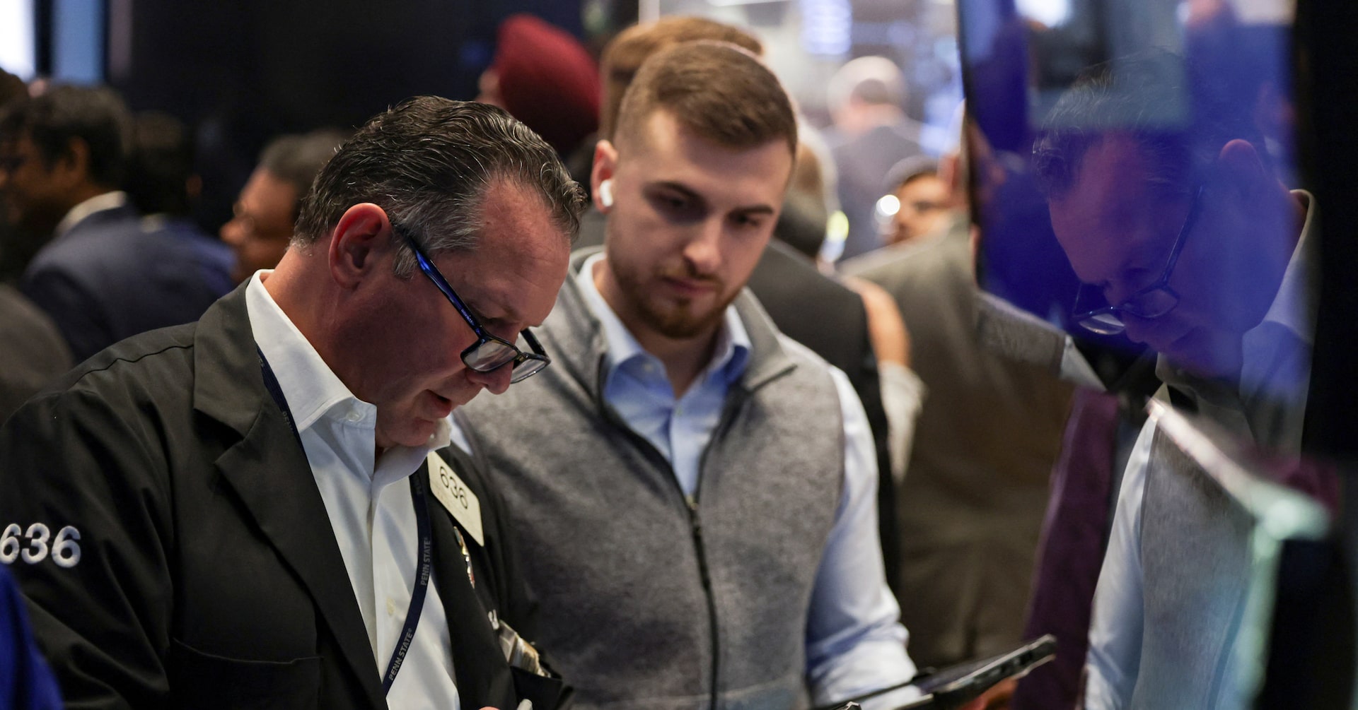 S&P 500 notches record high close, investors bet on Fed rate cut