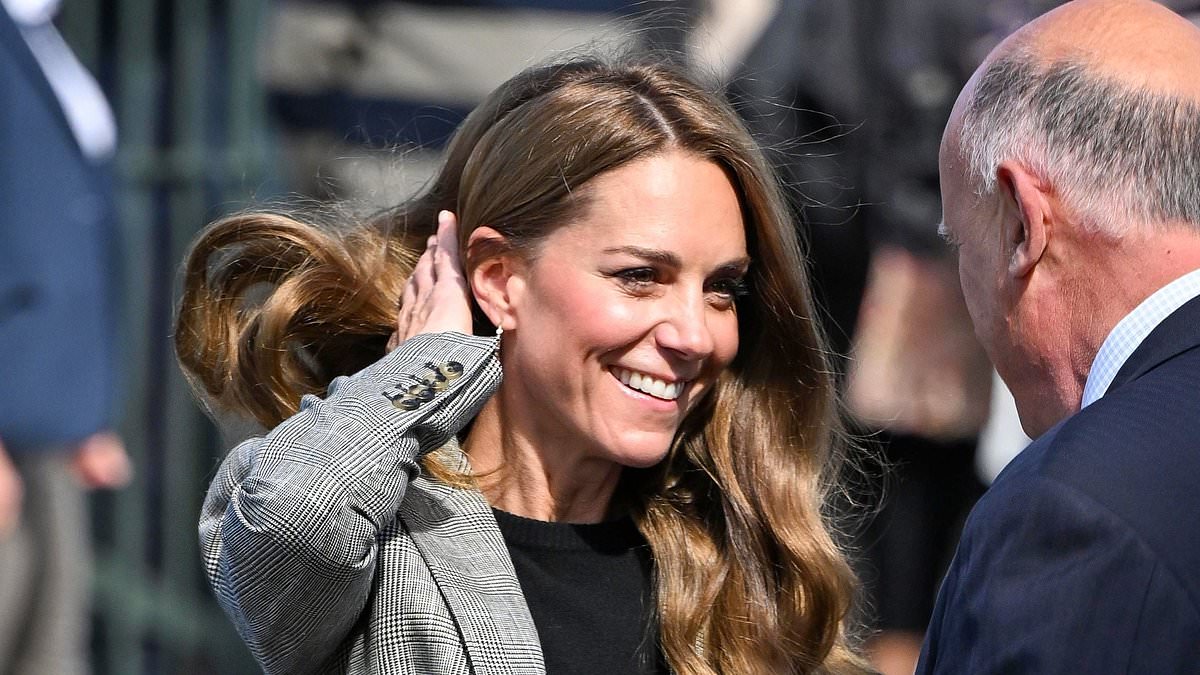 Princess of Wales gives sweet nod to William in trendy fitted suit while Harry continues his pseudo-royal tour