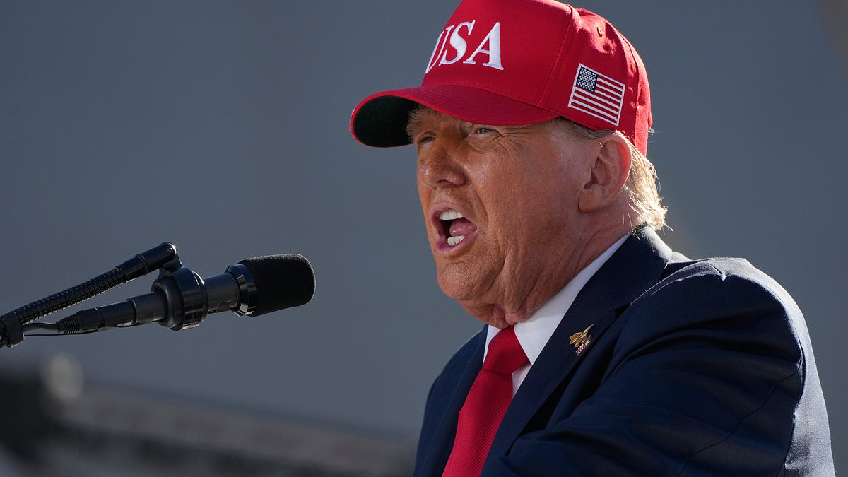 Trump sends Navy officers wild with powerful message to liberals claiming he's 'unwell'