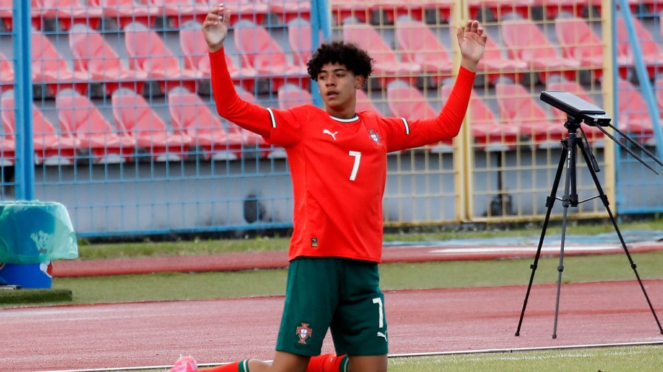 Cristiano Ronaldo Jr. debut for Portugal U16s