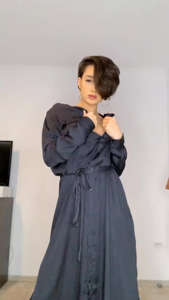 👑 No tengo que mostrar todo, con insinuar basta. ¿Estás de acuerdo? #MenosEsMás #ReinaSutil #LatinaConEncanto #ModelCon...