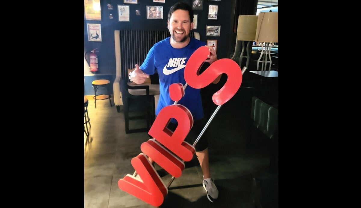 VIPs left "on the island" at Rory's bar!