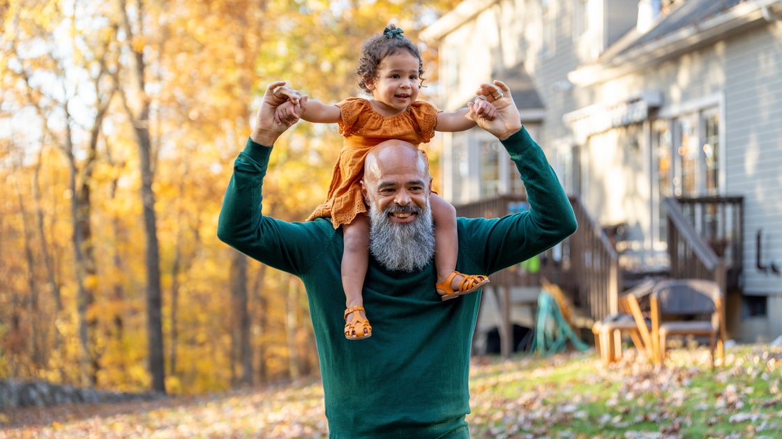 This Annoying Fall Chore Is Surprisingly Harmful For The Environment — And We Are Shocked