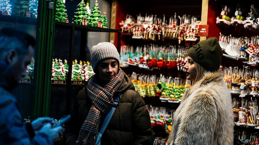 US scraps tariffs on some foods over inflation woes