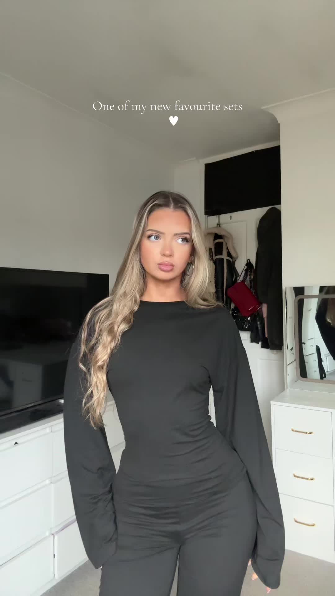 🖤🖤🖤 #fashiontiktok #outfitinspo #blackfriday #tiktokmademebuyit #outfitoftheday