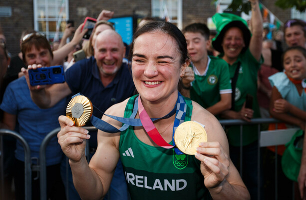 Irish boxing great Kellie Harrington pays tribute to Troy Parrott after late heroics