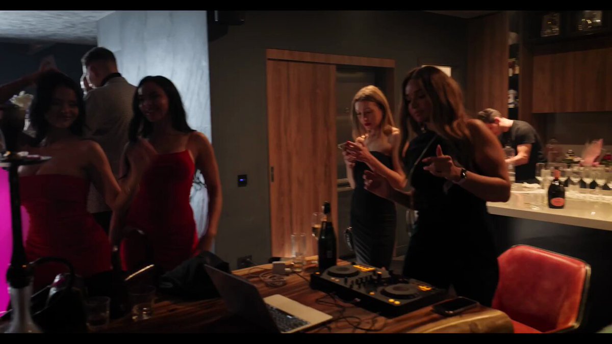 RT by @Cobratate: NOTHING will ever be as fun as work pic.