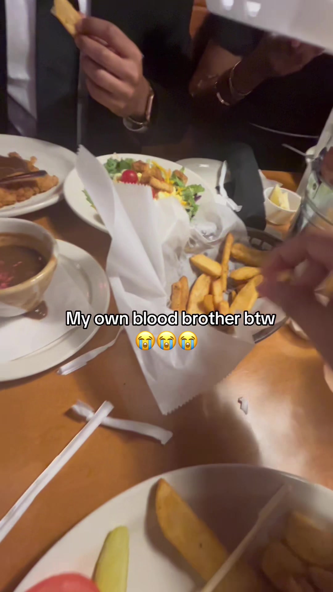 Wait for it 😭 @VivaLaFood (🎥:yfnd0nny/ig)