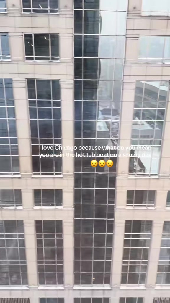 Hot tub in the snow 😦 @Barstool Outdoors (🎥::@Kayles)