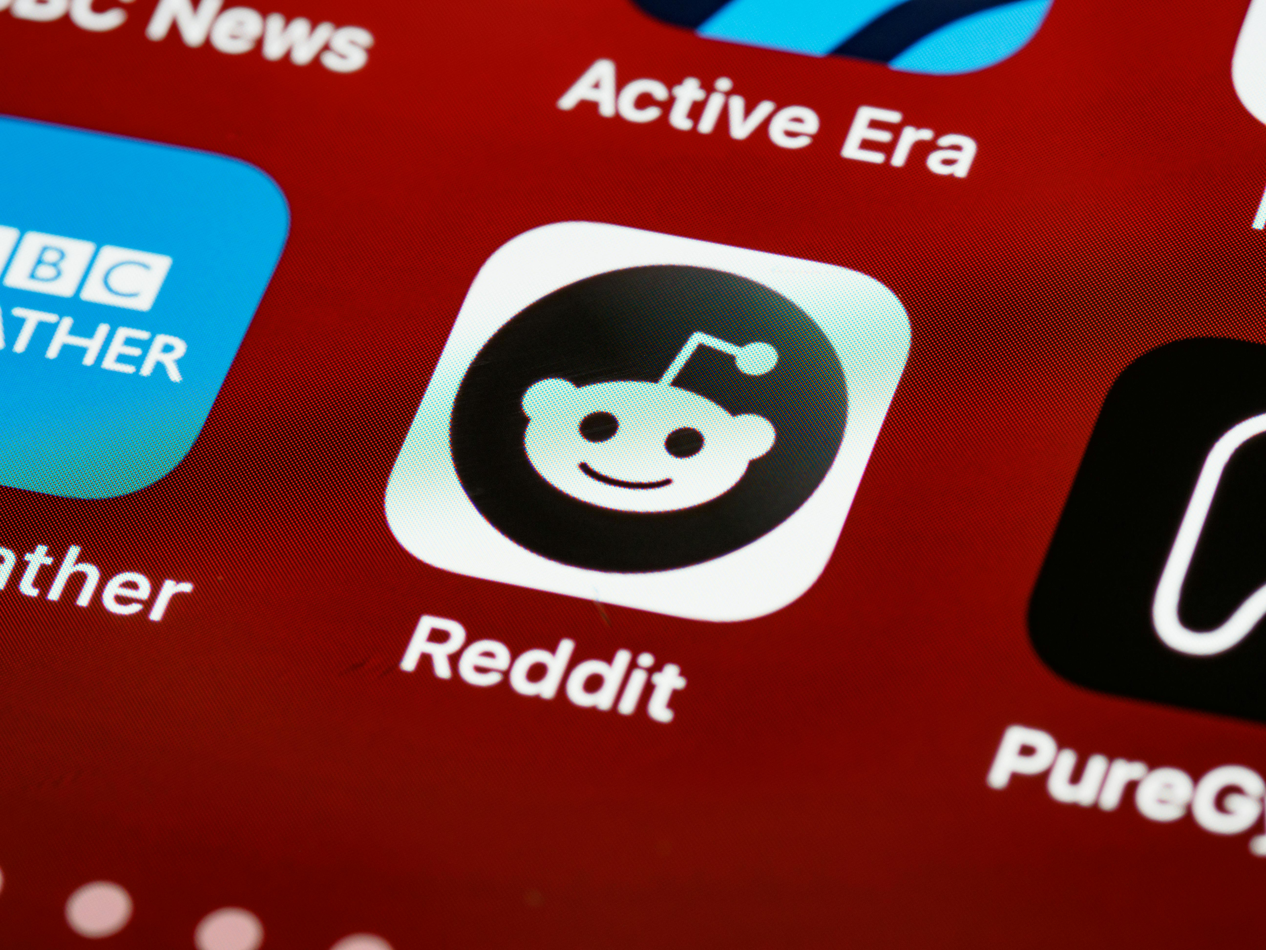 Reddit Sues Australia Over Their Under-16 Social Media Ban