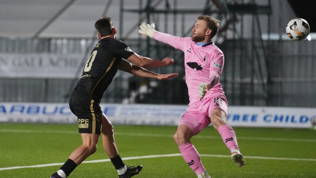 Hearts sweep aside Falkirk to move six points clear