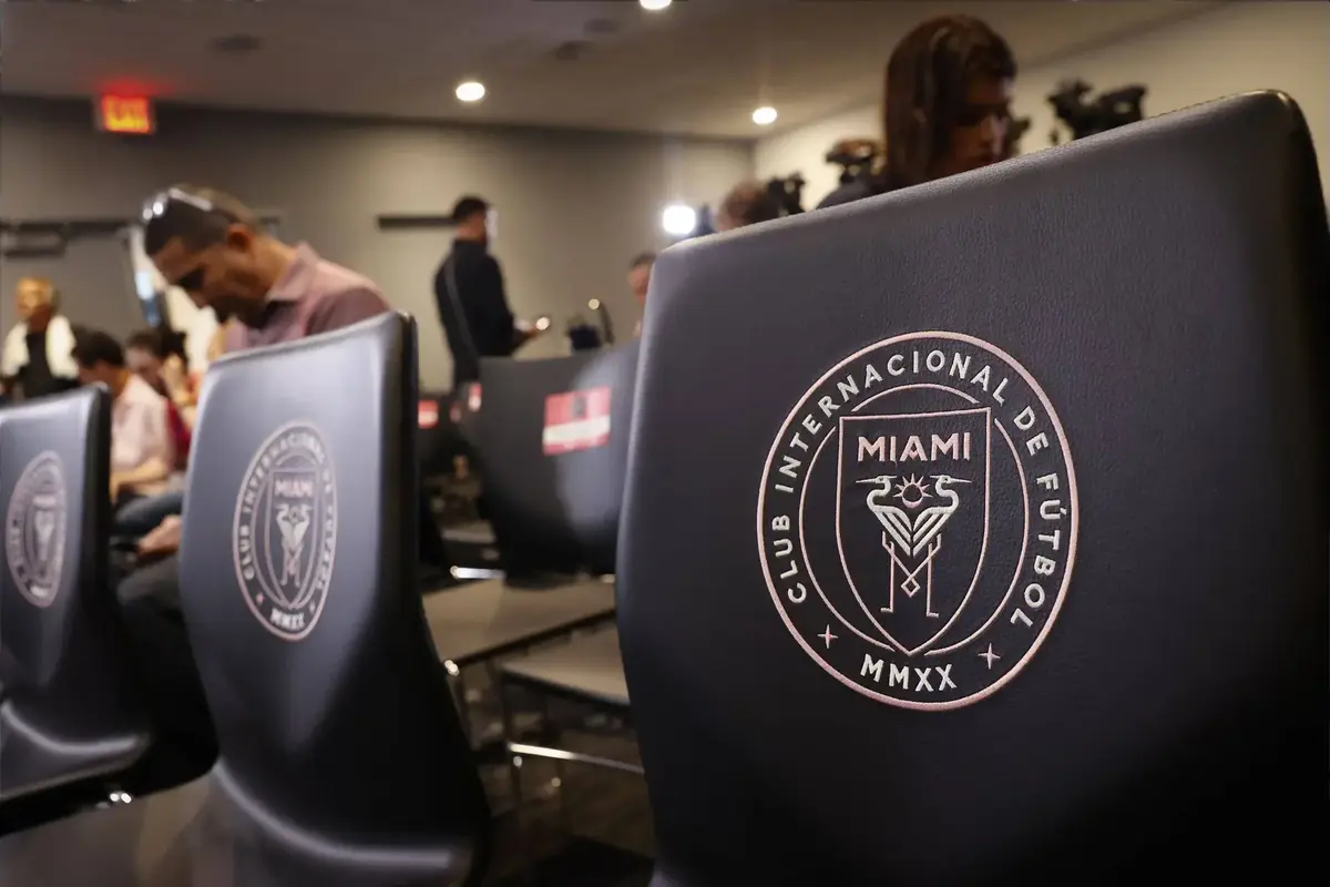 Inter Miami officially sign former Manchester United defender