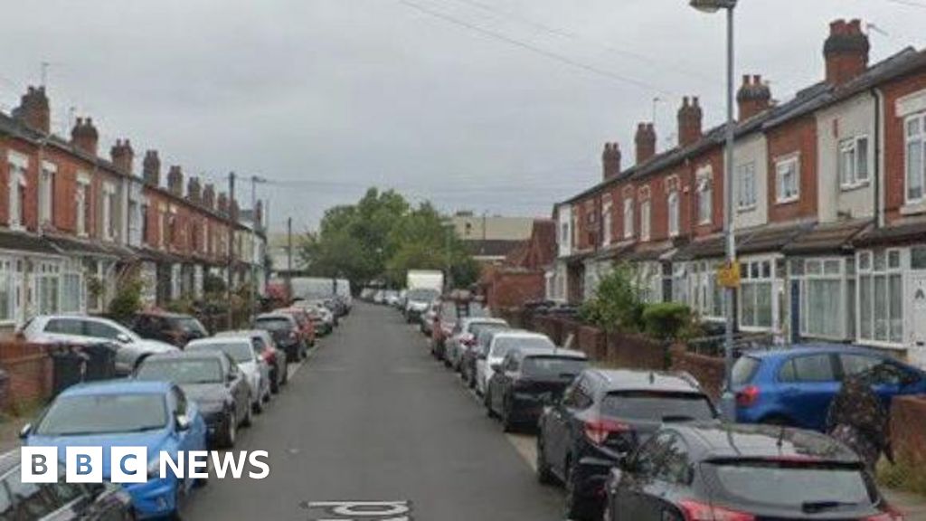 Birmingham murder arrest after man dies